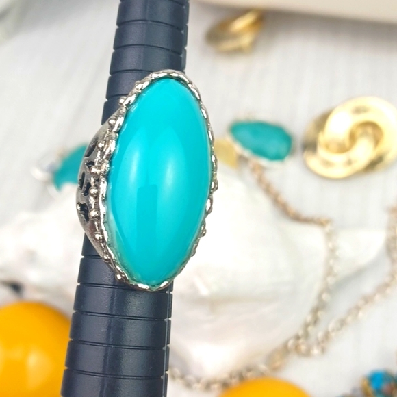 Boho Silver Tone Faux Turquoise Heavily Crafted Cocktail Ring SZ 6 - Picture 8 of 10